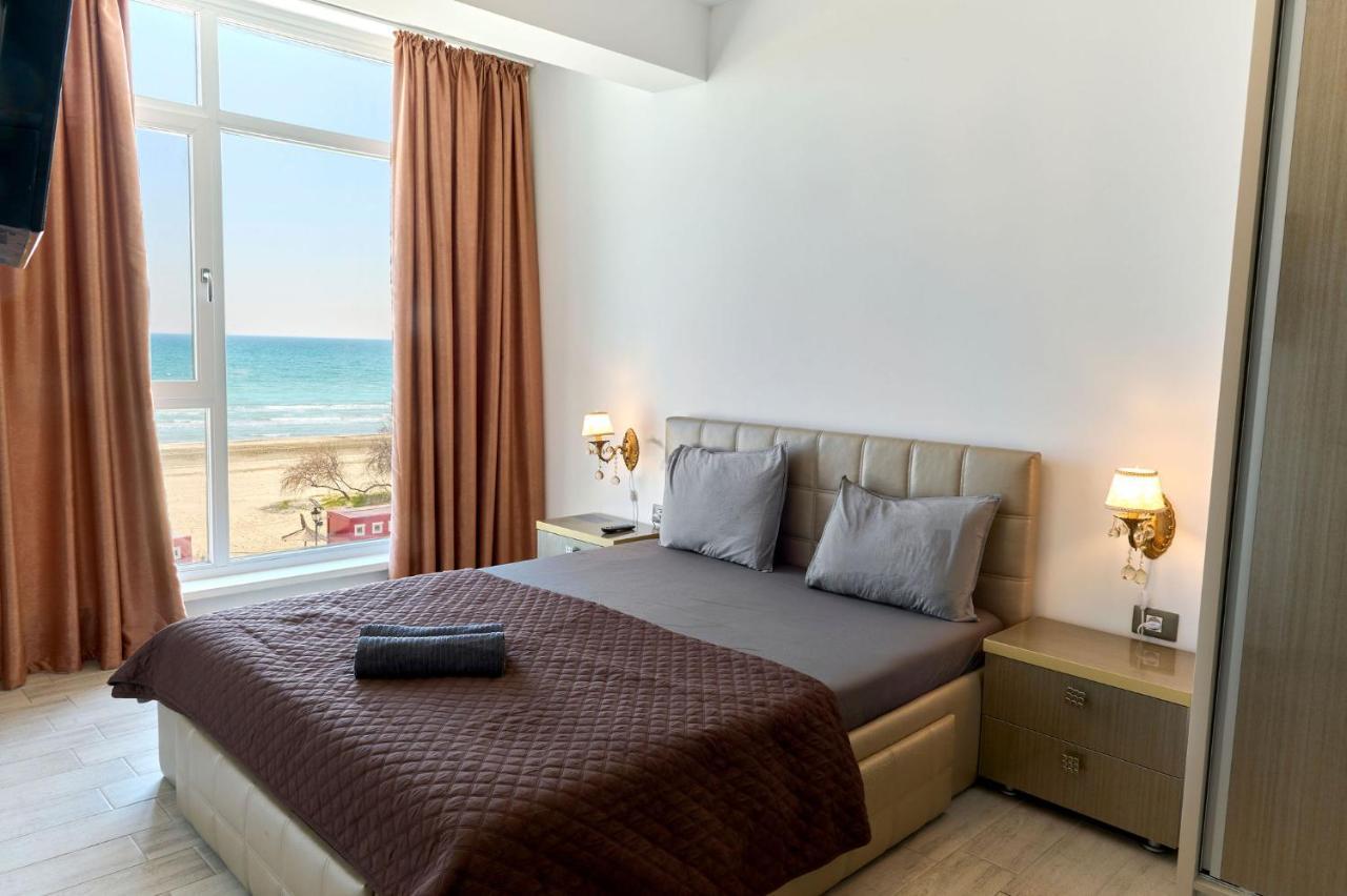 Glamour Red Apartment 22 In Spa Pool Resort Mamaia Exterior foto