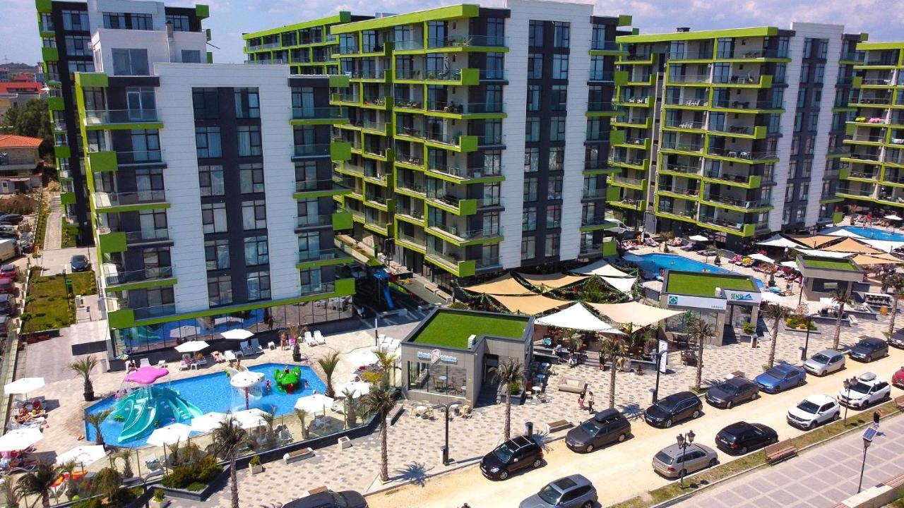 Glamour Red Apartment 22 In Spa Pool Resort Mamaia Exterior foto