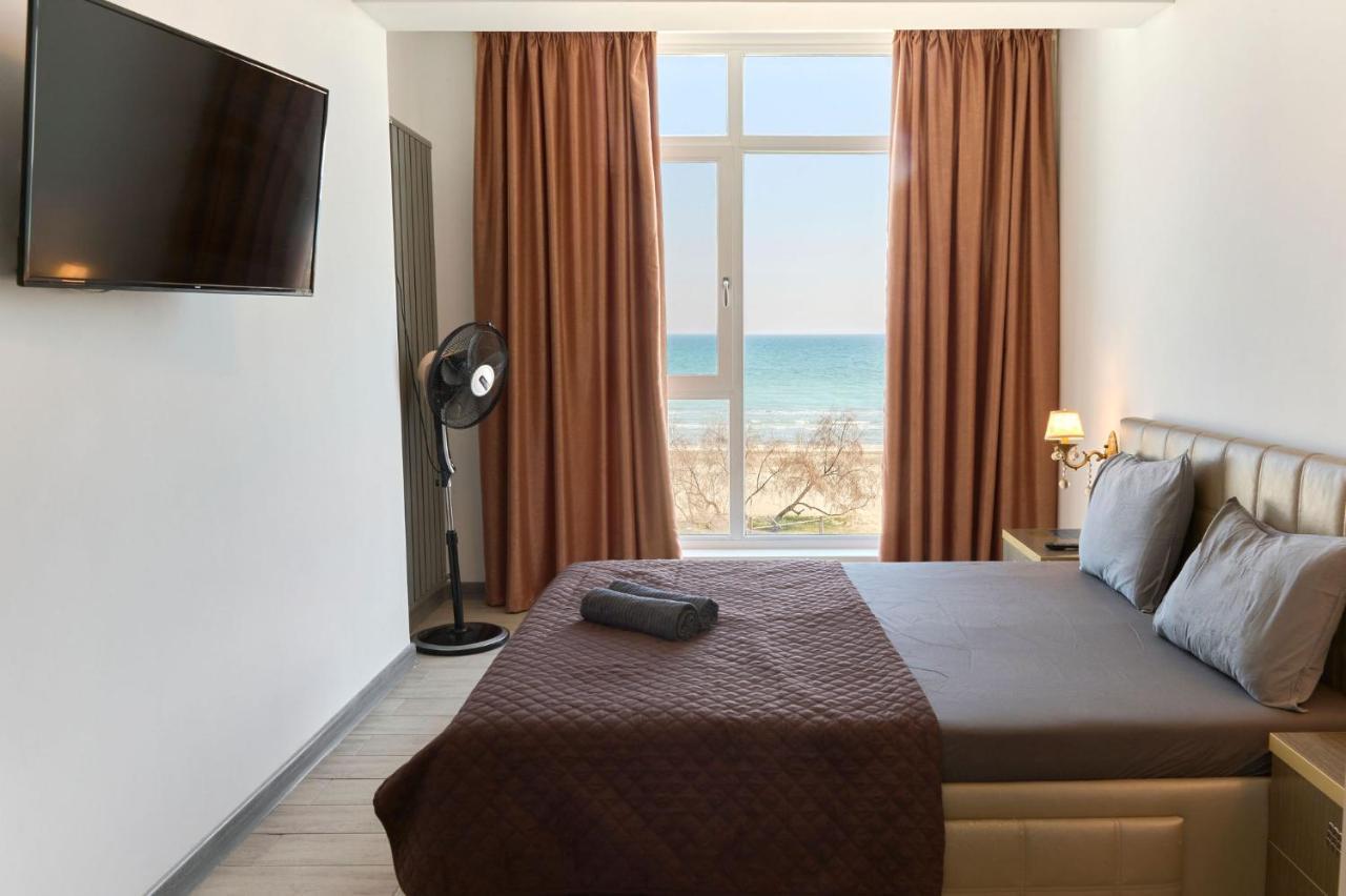 Glamour Red Apartment 22 In Spa Pool Resort Mamaia Exterior foto