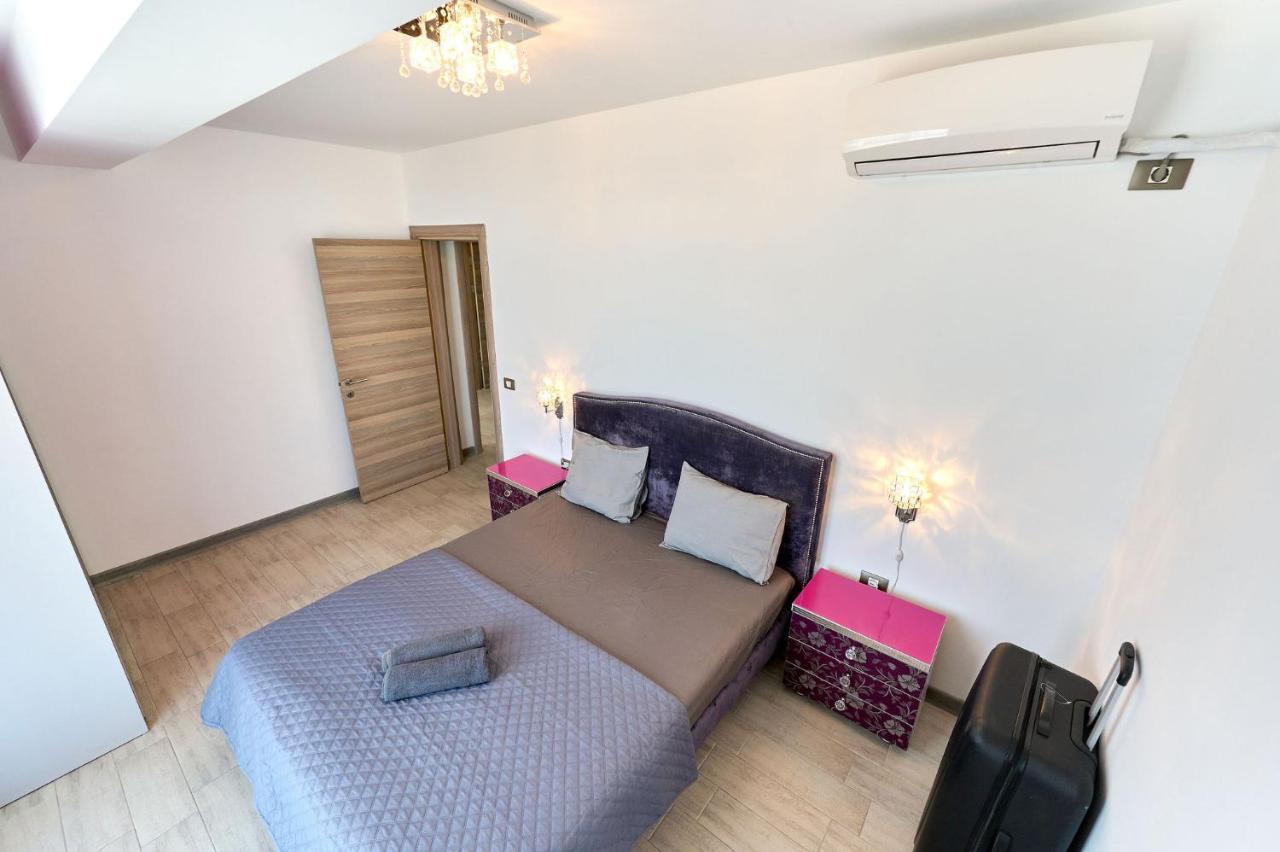 Glamour Red Apartment 22 In Spa Pool Resort Mamaia Exterior foto
